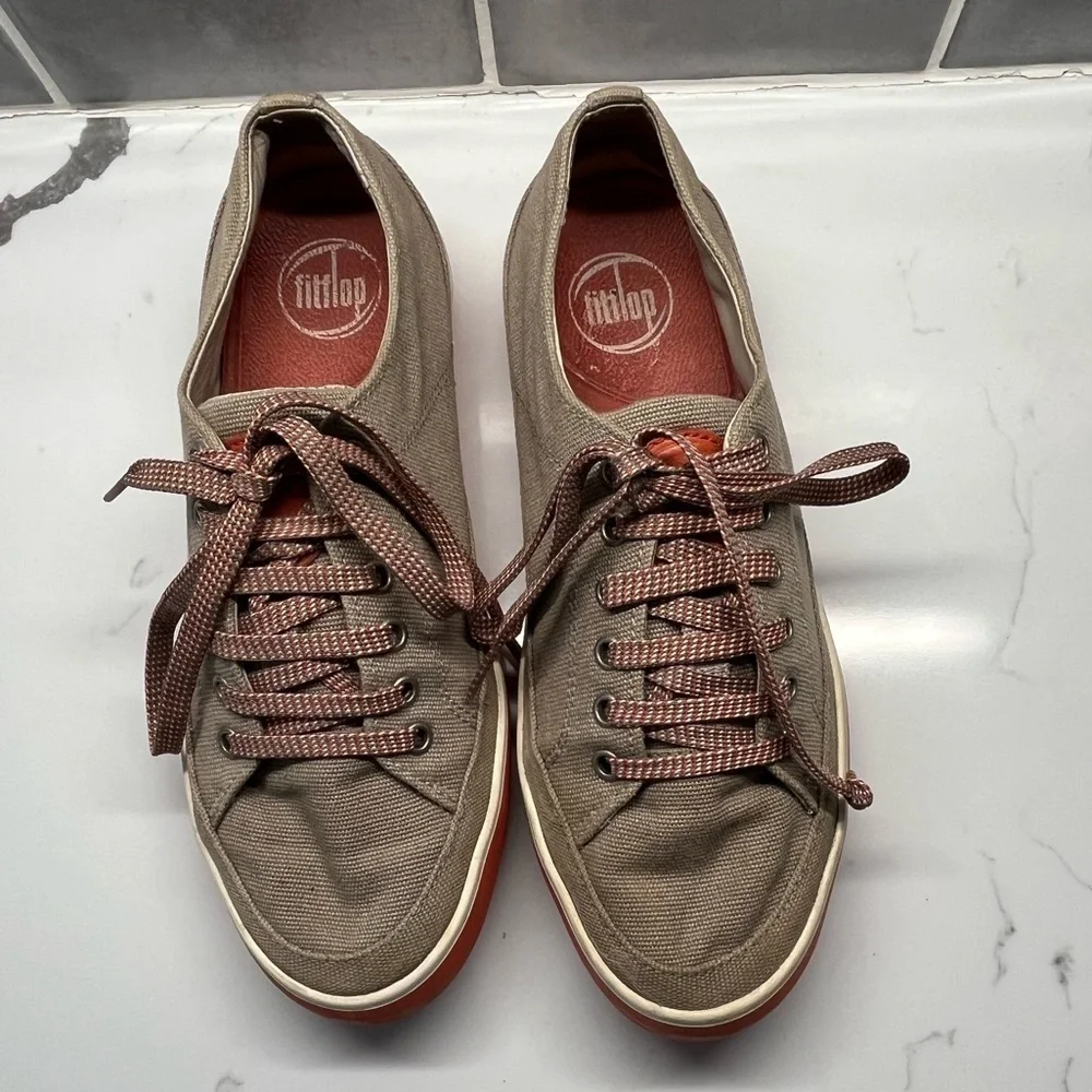 Fitflop Sneakers Tan Canvas with Red soles and Red/white stripe Laces size 7